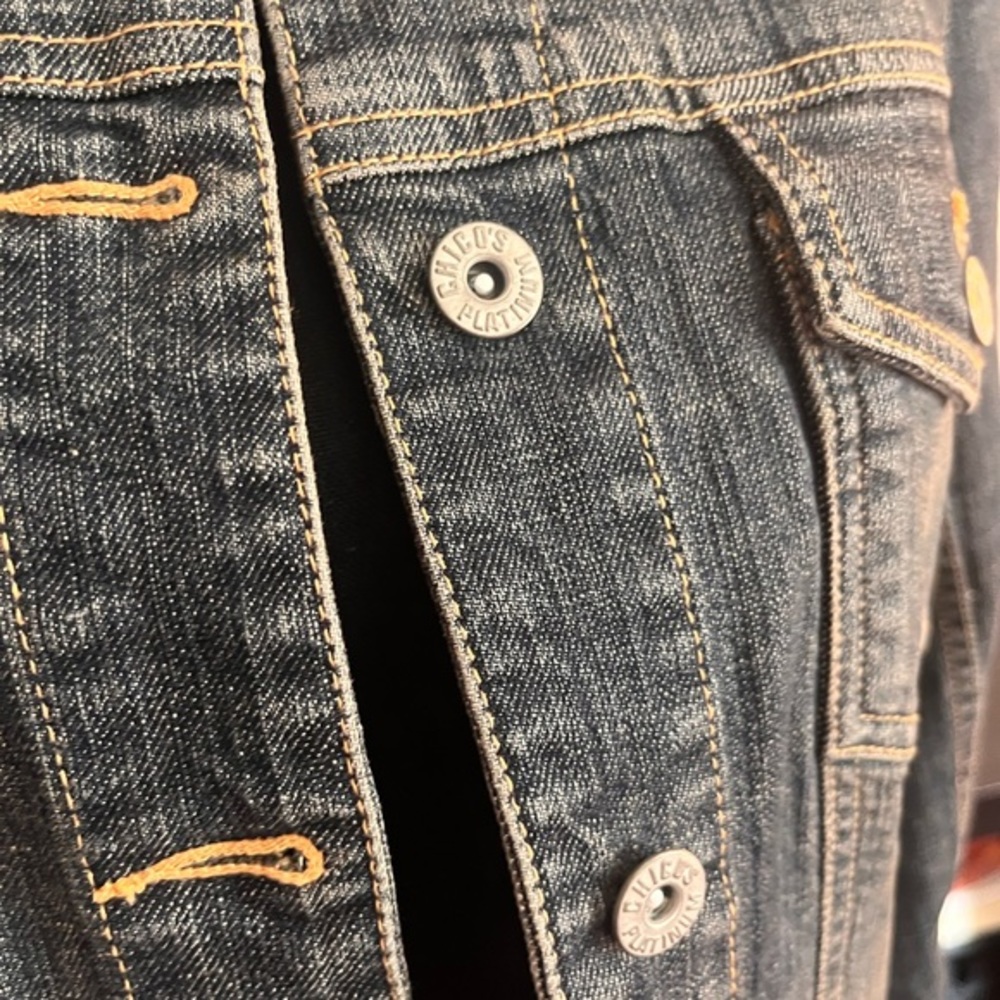 Chicos Platinum size 0 (size XS/4)‎ denim jacket. - Picture 2 of 5